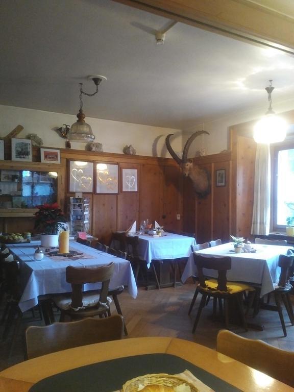Gasthaus Alte Post Zillis ภายนอก รูปภาพ